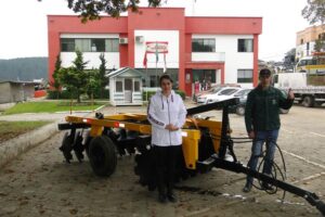 Leia mais sobre o artigo Grade Aradora reforça os trabalhos na agricultura do município