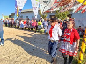 Leia mais sobre o artigo Arraiá: SCFV realizou atividades alusivas a festa junina com idosos e crianças