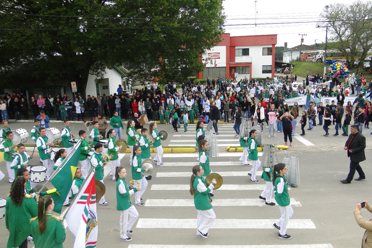Você está visualizando atualmente Bocaina do Sul homenageia a Pátria com Desfile Cívico