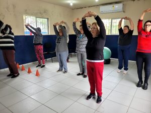 Leia mais sobre o artigo Academias da Saúde promovem a prática de exercícios físicos nos bairros Guarujá e Santa Mônica