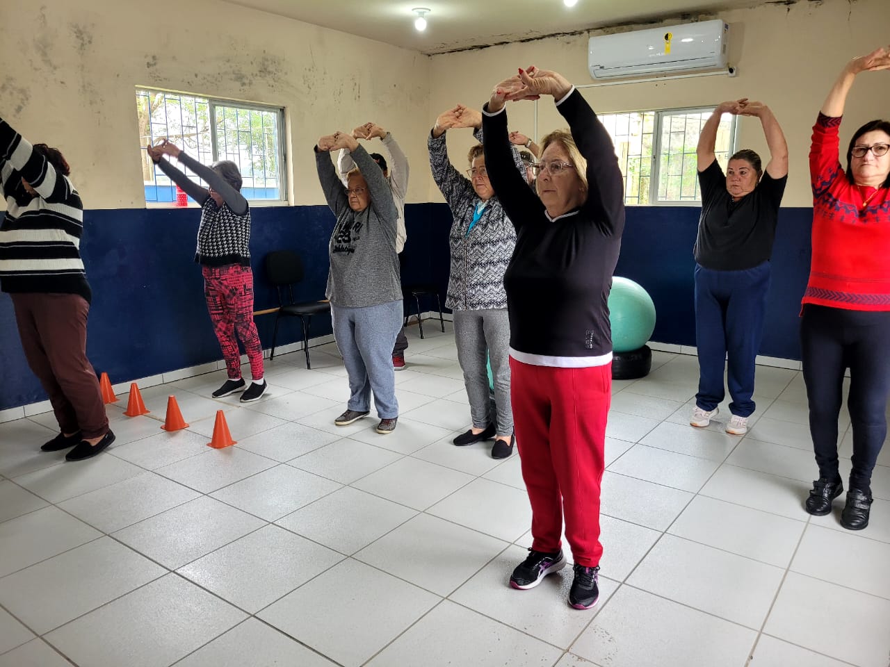 Você está visualizando atualmente Academias da Saúde promovem a prática de exercícios físicos nos bairros Guarujá e Santa Mônica