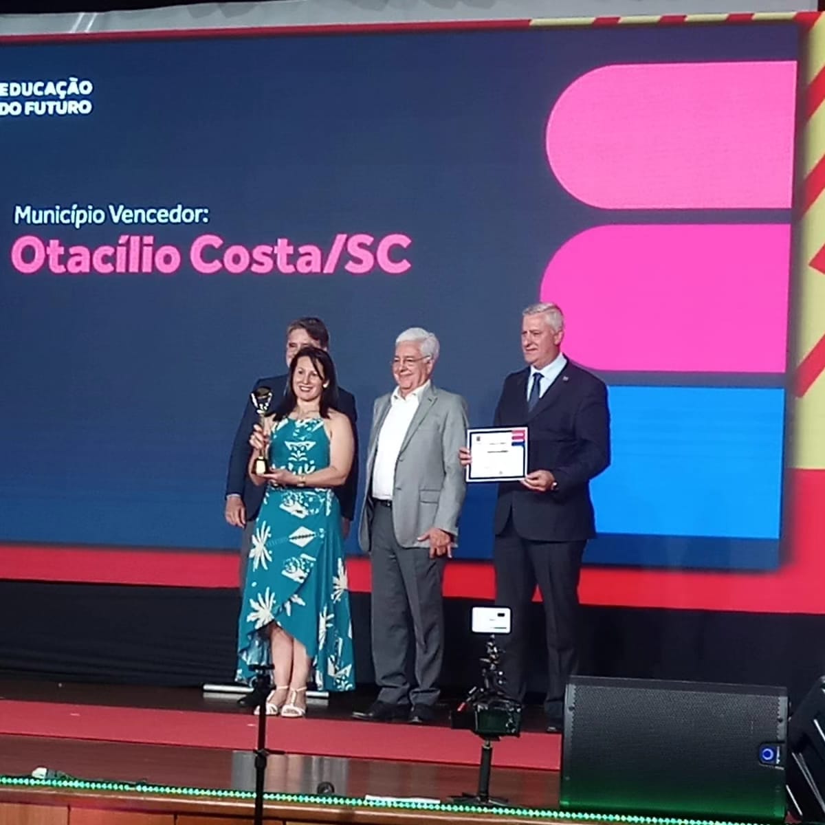 Leia mais sobre o artigo Educação de Otacílio Costa conquista premiação em Brasília