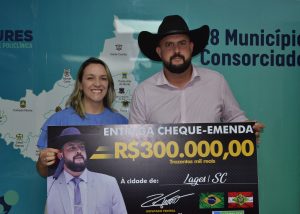 Leia mais sobre o artigo Deputado Zé Trovão entrega emenda de R$ 300 mil para o Cis-Amures