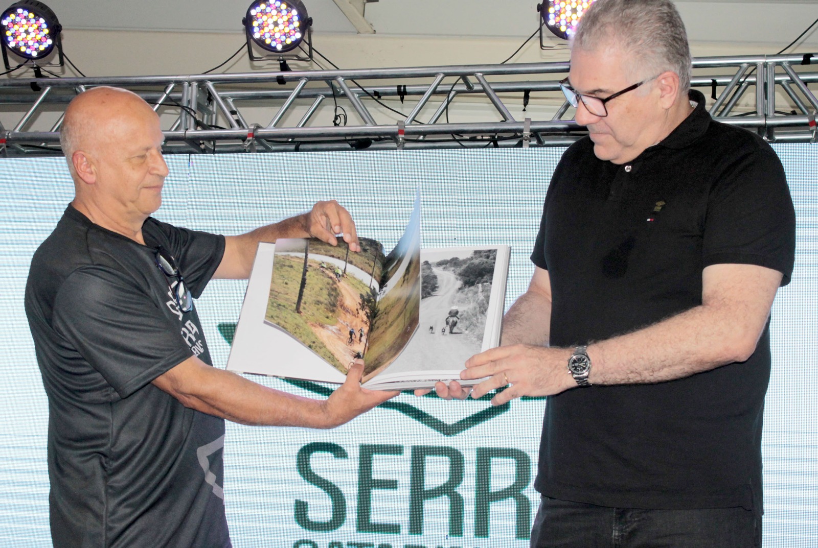 Você está visualizando atualmente Beto Castro autografa “Serranias” em lançamento oficial na sexta-feira
