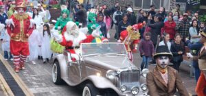 Leia mais sobre o artigo Desfile de Natal encanta as ruas de São Joaquim