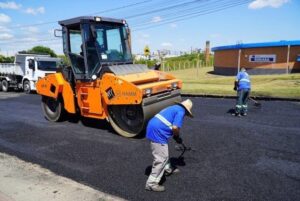 Leia mais sobre o artigo Convênio com usina de asfalto gerou economia de 30% em obras do município de Lages