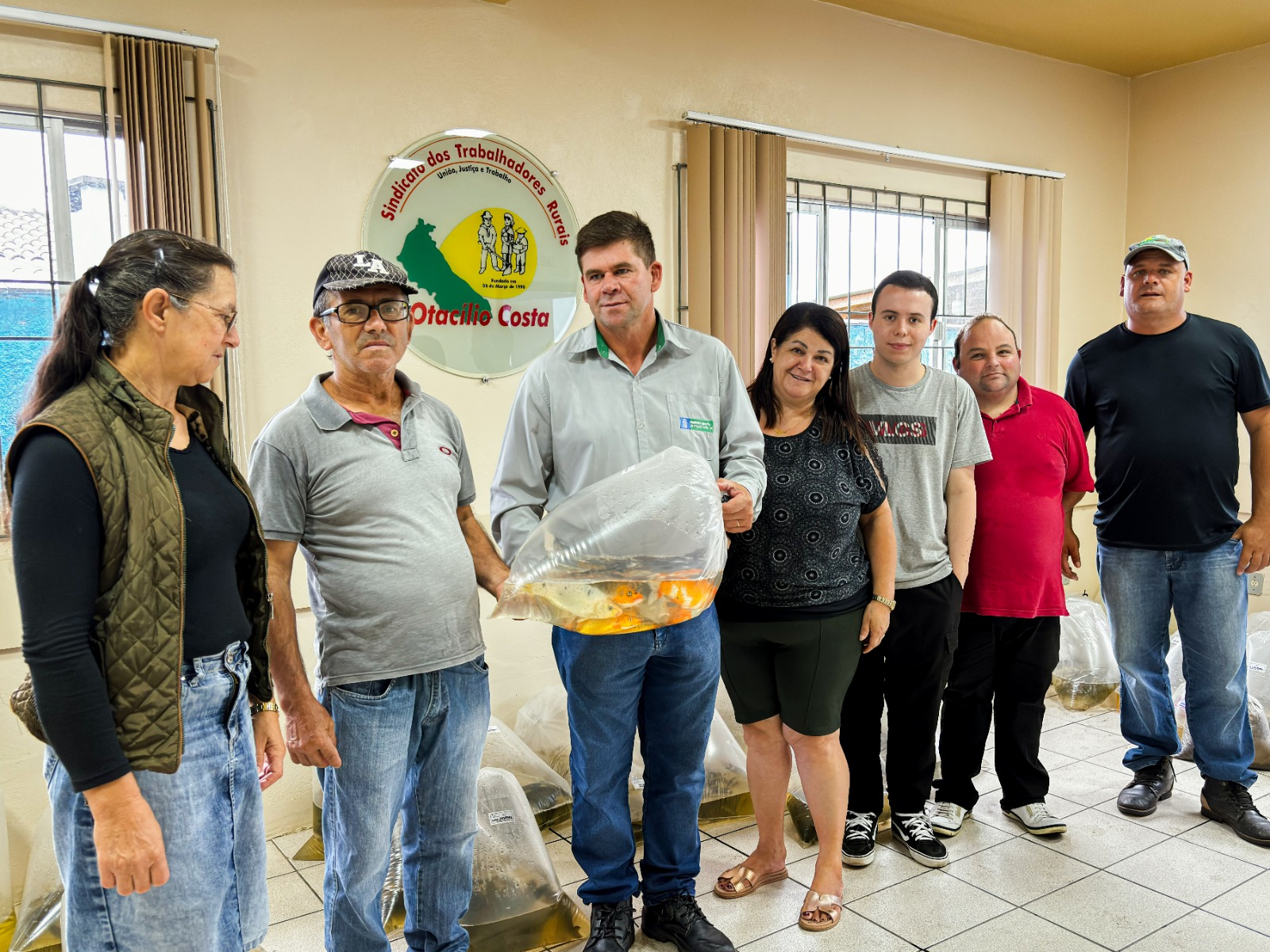 Você está visualizando atualmente Mais 50 produtores rurais de Otacílio Costa foram atendidos pela Campanha Alevinos 2025